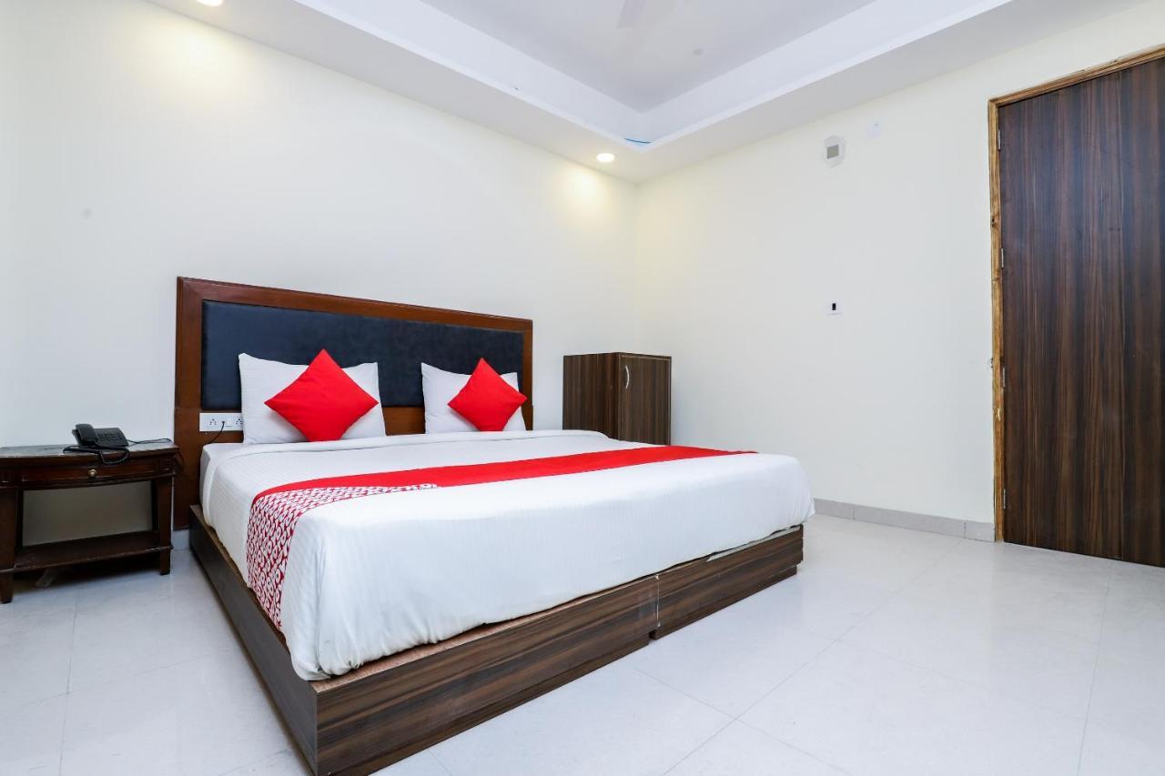 Hotel Moreton Igi Airport New Delhi Exterior photo